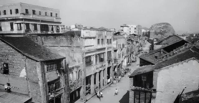 1958年韦国清建议广西省会迁柳州，毛主席皱眉：那首都定在兰州？