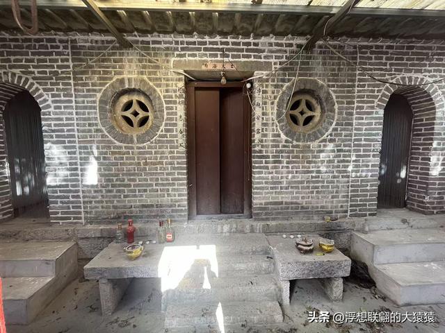 石斑鸠村	，一座大山深处有着古老历史和众多红色革命故事的小山村