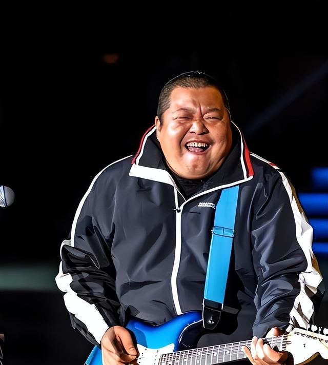 她连上5次春晚，私下却和恩师同居怀孕被骗流产，今57岁依然单身