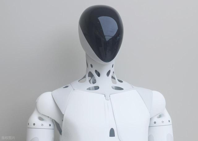 史上最像人类机器人问世，小鹏却因太逼真陷造假风波