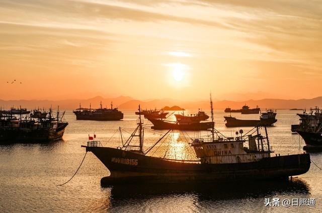 日照双绝：浪尖上的黄金海，渔村中的烟火香