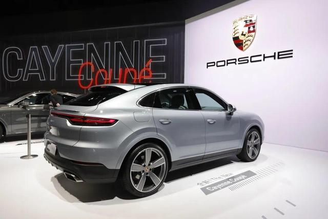 冲上热搜！海南封关120多万保时捷卡宴只卖60万；原价60万的宝马X5，只要35万