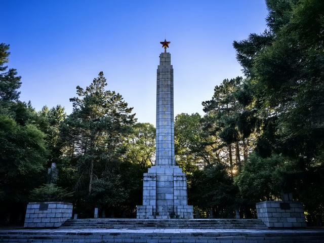 2025年夏季东北边境游（30）苏联海军烈士纪念碑
