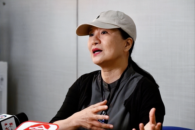 原来早已不是中国籍，被老外“玩腻”后回国，郑绪岚现状令人唏嘘