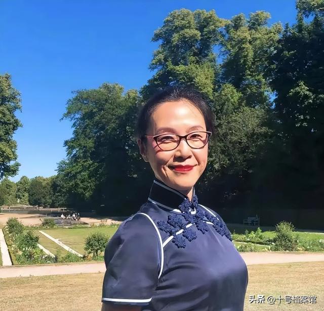 男人至死是少年！61岁李国庆娶白月光，没找“小娇妻”被网友点赞