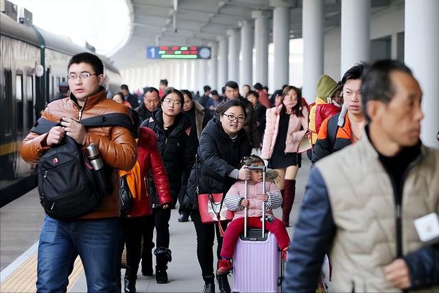 国庆放假安排出炉：有2个坏消息，4个好消息，建议早做准备
