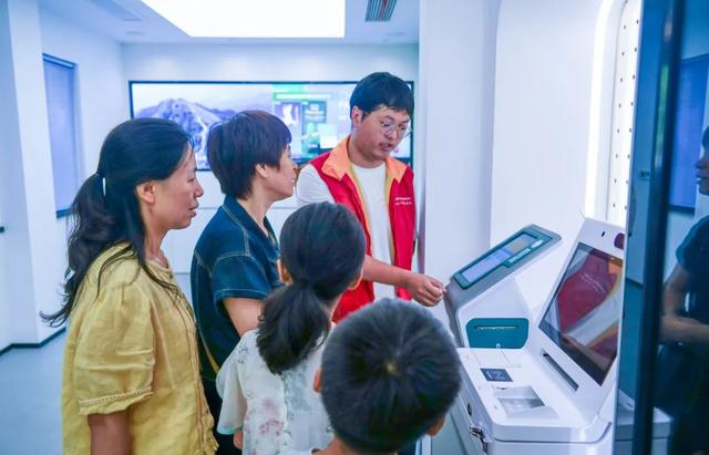 庆元科普基地开展科普月开放日活动