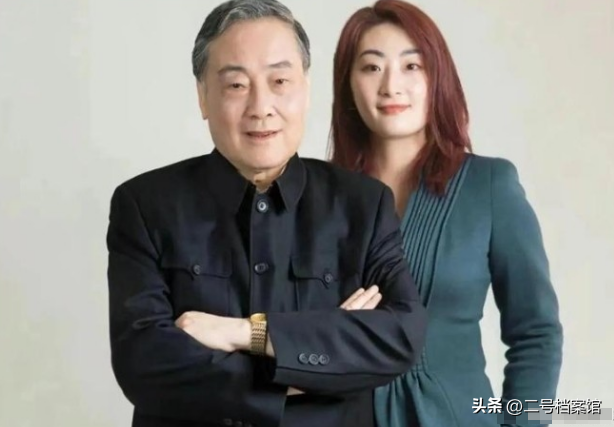 看了原配施幼珍的格局，才明白宗庆后去世后，宗馥莉为何能翻盘
