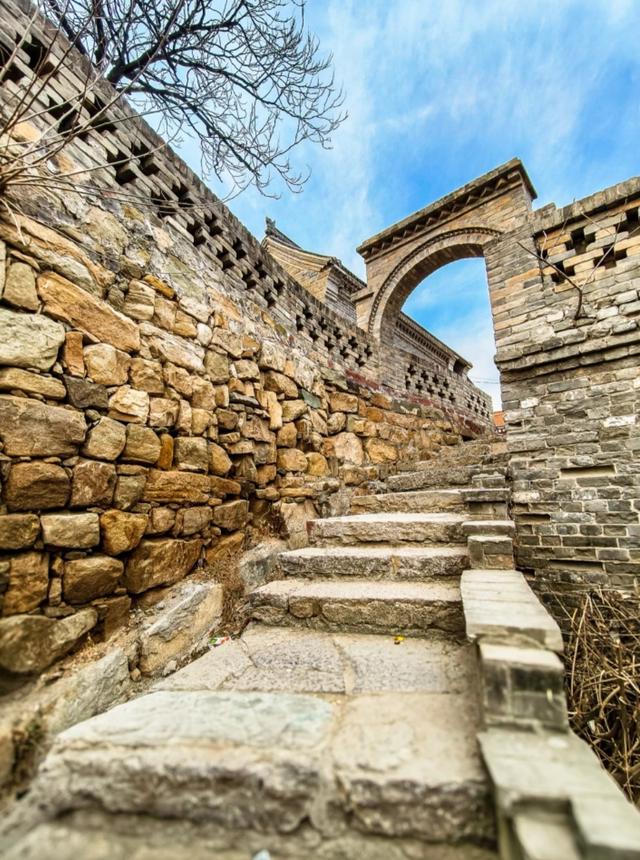 我是北京人，刚游完河南巩义，憋了 6 个疑问不吐不快。