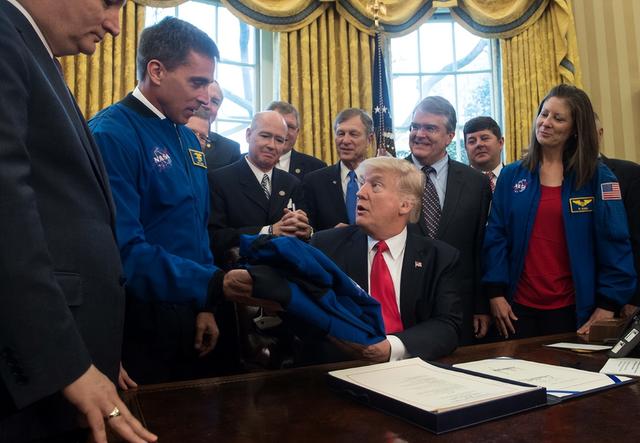 石油旧账引爆冲突，美舰强拦委国油轮，霸权算盘恐落空