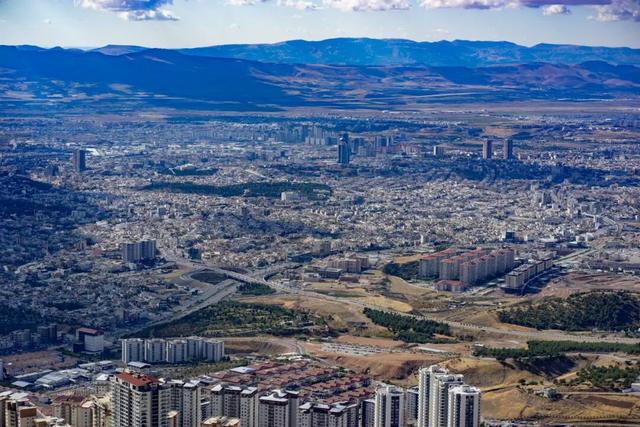 唐克扬：大多数城市公园，是看上去自然的“自然”