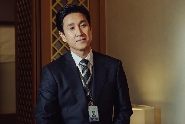 韩国影帝李善均之死：财阀千金黄荷娜裙下臣，3条人命葬送她手里