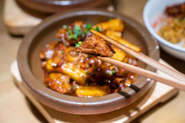 心甘情愿为它“发福”！这座小城的美食，连吃三天都不够～