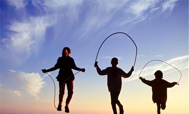 马上停止做这6种运动，做得越多，关节或越伤？医生给出明确答案