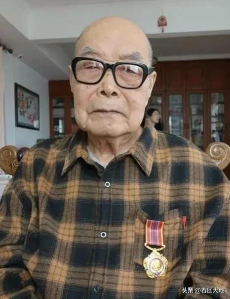 至今健在的开国将帅只剩一位，102岁高龄，身体依旧健朗