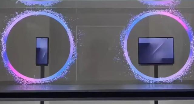 三星Galaxy Z TriFold三折叠现身数据库，发布在即