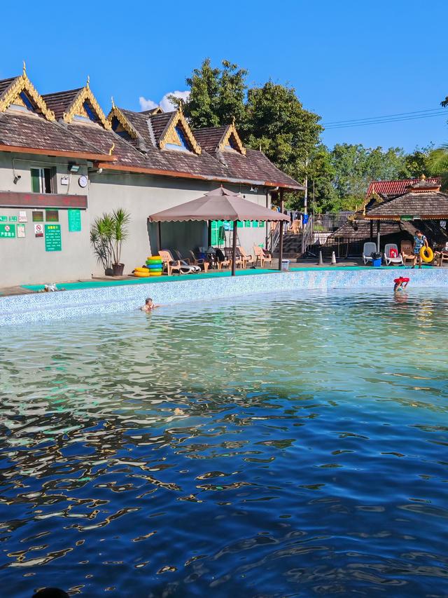 浴罢忘却尘途苦，无须深山寻仙泉——洗硫磺温泉感悟