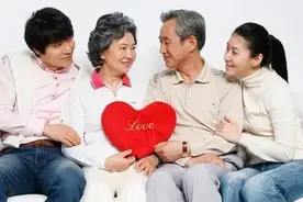 与亲家来往，记住“一不笑，二不问，三不动”，给孩子长面子！图片