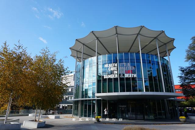 再访瑞士，世界丛林中目睹小国的生存之道