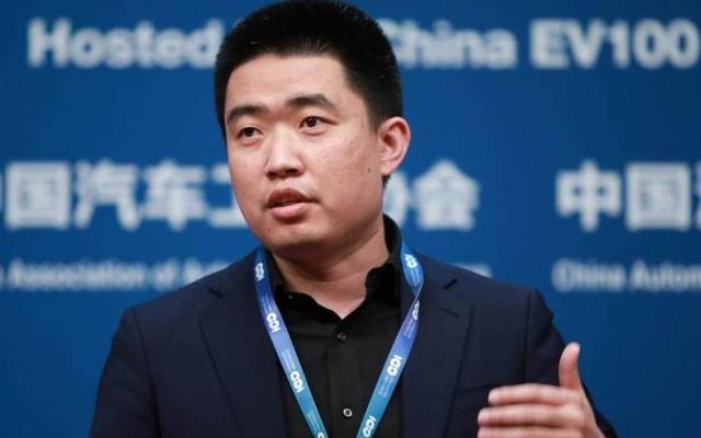 刘强东做梦也没想到，李想连生五胎的老婆，如今也开始给他长脸了