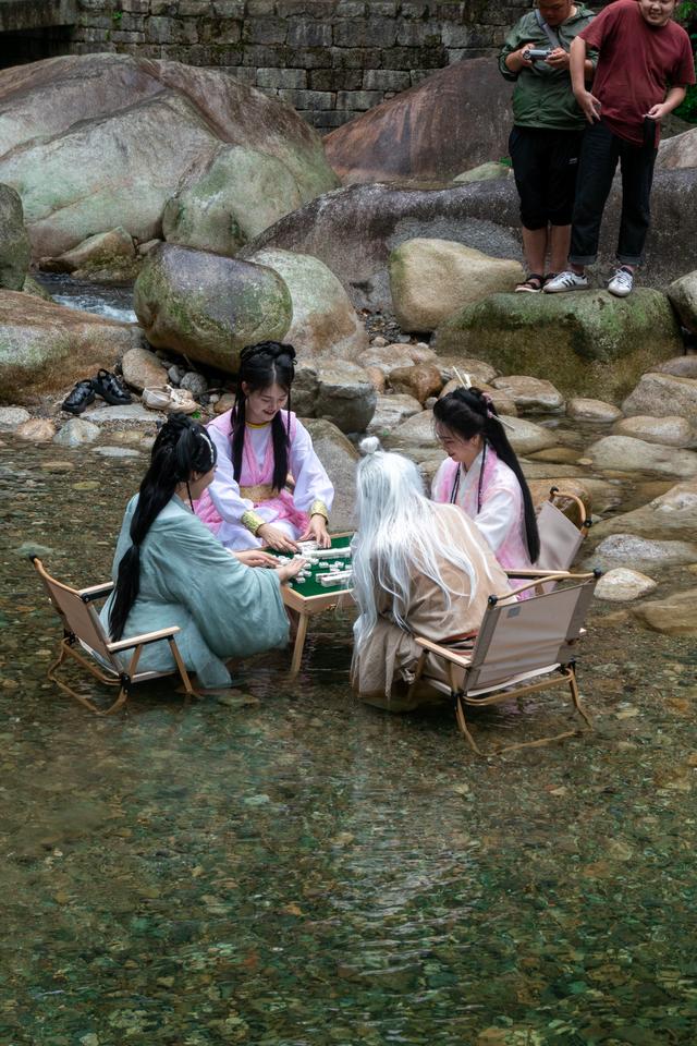 觅金庸笔下的仙境，避暑婺源卧龙谷