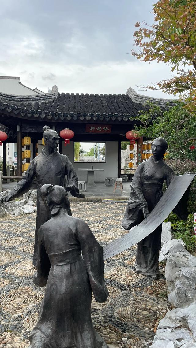 苏州漫步七里山塘，穿阊门而行，回望历史变迁