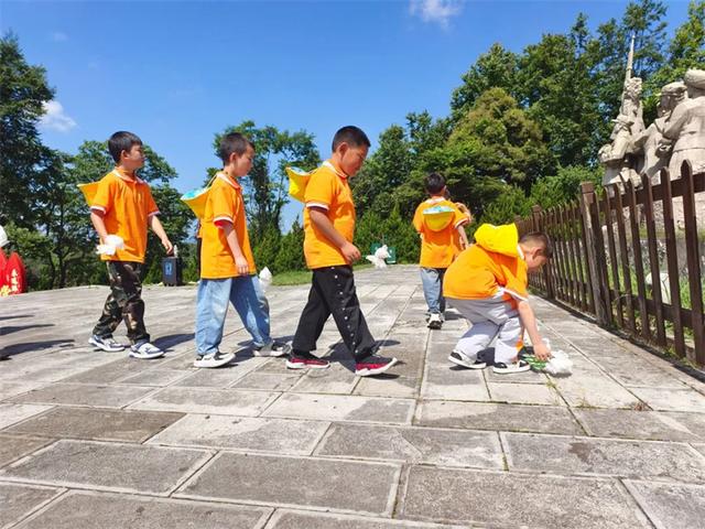 百里杜鹃：多彩研学趣味多 动手实践促成长