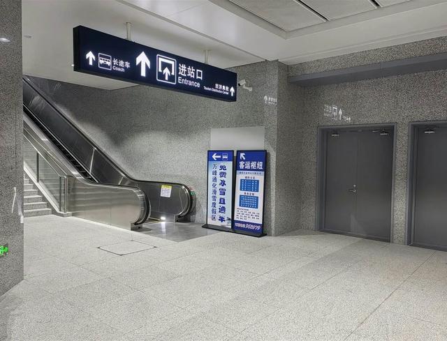 请查收！这有一份至万峰滑雪场的免费冰雪直通车指南