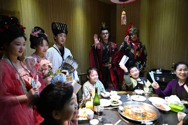 汉中文旅“放大招” 花式宠客 盛礼迎宾