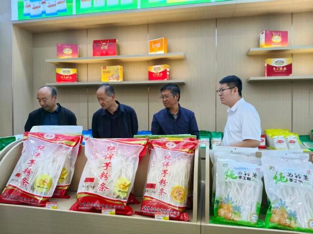 民乐县大堵麻河水资源保护利用所：参观“京东·民乐优选特产馆” 探讨共同发展新路径