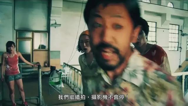 15万成本，演员边拉屎边化妆，导演全家当人肉摇臂，炸出票房传奇