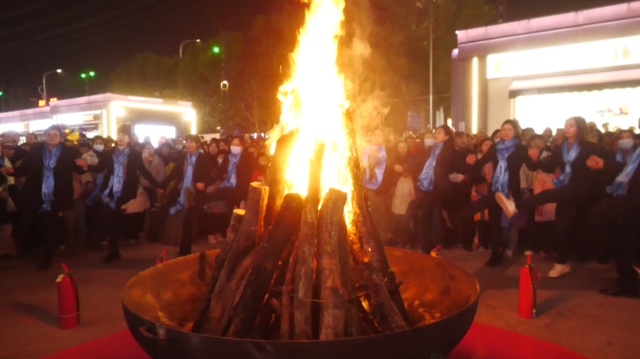 篝火燃动夜经济 文化体验聚人气