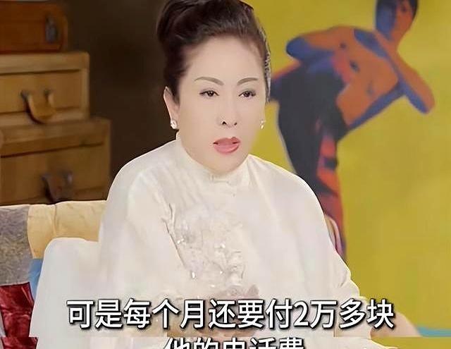 不到48小时连曝4个瓜！再次离婚、高台坠落、二胎流产，个个离谱