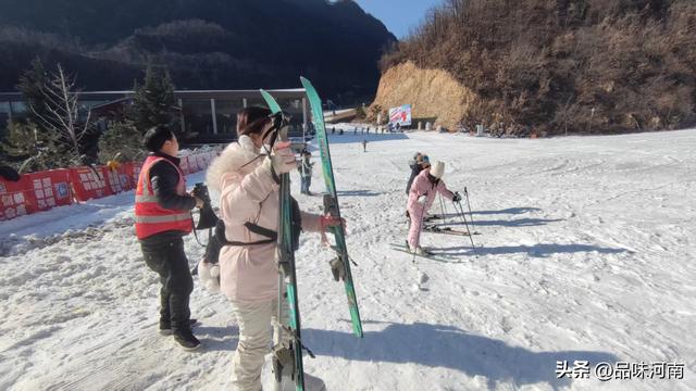 鲁山尧山滑雪乐园开业啦！喜欢玩雪的看来