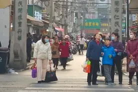 三七八巷，夫子庙旁边的网红菜场，南京老旧市井小巷浓浓烟火气。图片