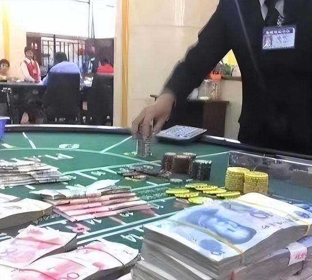 边境赌博有多可怕？女的裸体拍卖，男的生拔指甲，远比想象中可怕