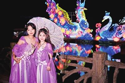 ‌“来了还想来”！青岛灯会NPC互动焕新上演，惊喜福利不断解锁