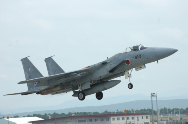 窗户纸被捅破，高市无地自容，设计陷害解放军	，第一枪必须中国打