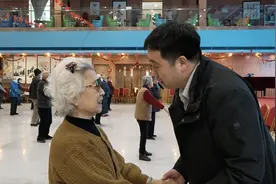 解码京津冀｜他和北京老人走过的15年图片