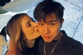 英国女医生网恋湖北小伙，裸辞到中国奔现，22天结婚如今消失3月图片