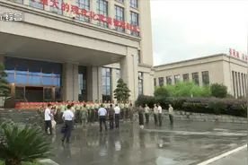 黄兴文带队到武警黔西南支队开展“八一”慰问活动图片