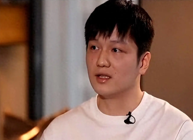 太炸裂！72岁赵雅芝被曝遭私生上床拍照，樊振东的担忧再次应验了