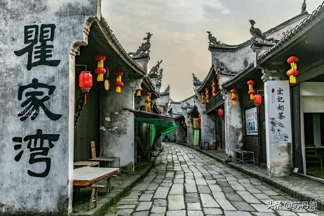 这座没有高铁的小城市，拥有湖北省最大湖泊：武汉周边的度假胜地