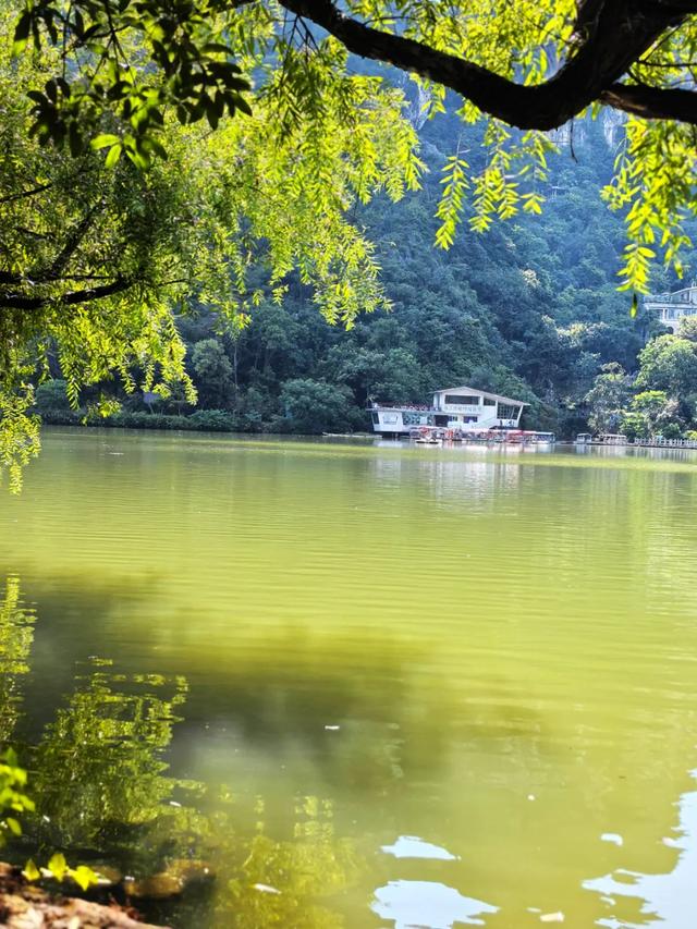桂林：乐骑青山绿水间！