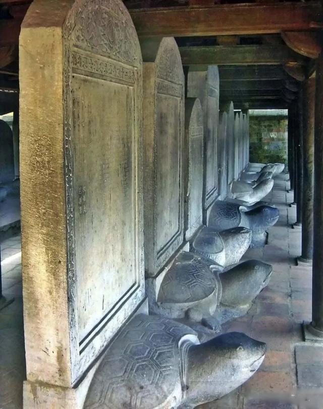 走进越南河内文庙-国子监