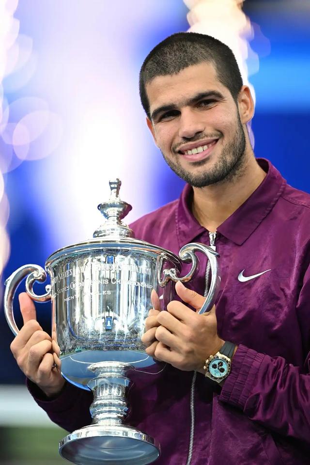 2025年国际十佳运动员出炉：6位00后，中国仅占1席，孙颖莎落选