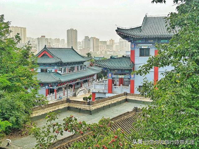兰州白塔山下的清末黄河铁桥
