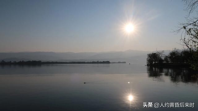 春节走雅西观双螺旋，看大国基建。顺便在西昌落脚邛海打了个挤。