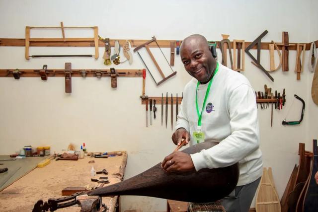 10国非洲媒体人来北京市通州区台湖镇打卡啦！