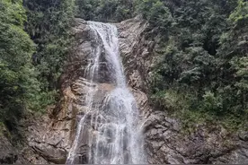 广东G323国道，美景与风险并存图片